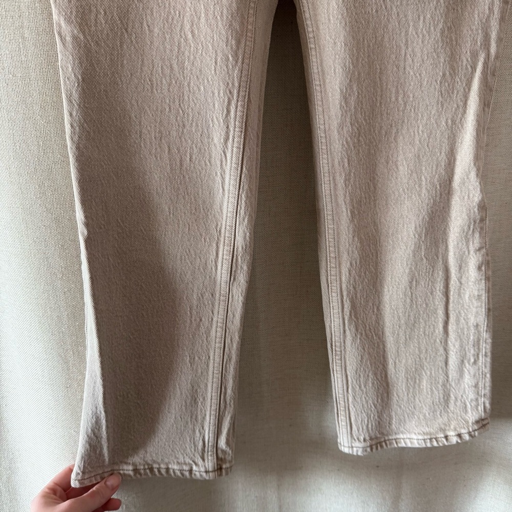 Abercrombie & Fitch Straight Leg Jeans in Light Beige - Picture 4 of 9